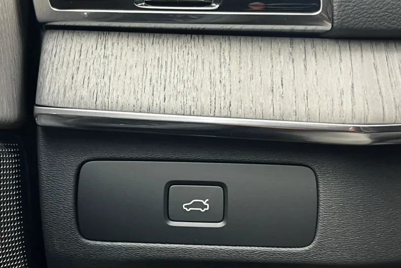 Volvo XC90 din 2023 cu 38.523 km - oferta VOL142305 - foto 21