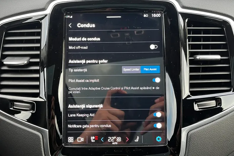 Volvo XC90 din 2023 cu 38.523 km - oferta VOL142305 - foto 28