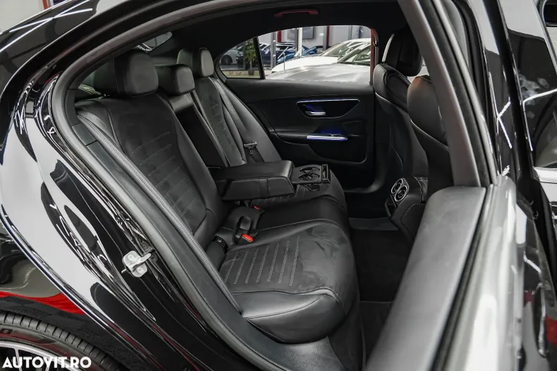Mercedes-Benz C 200 AMG Line din 2025 cu 3.950 km - oferta MER142314 - foto 4