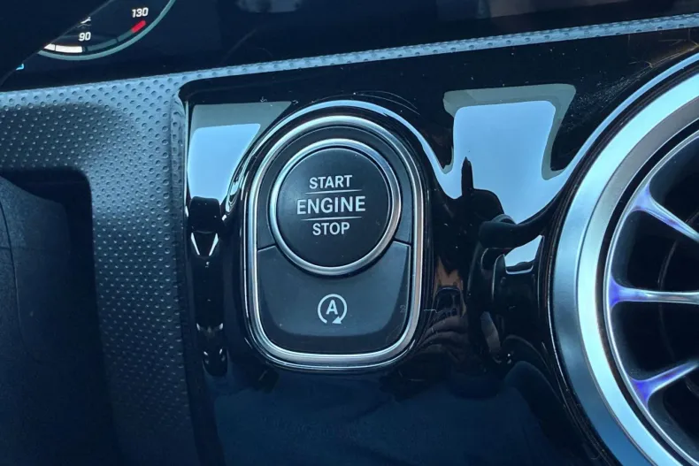 Mercedes-Benz CLA /180D din 2019 cu 178.179 km - oferta MER142332 - foto 18