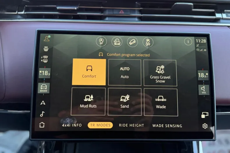 Land Rover Range Rover Sport din 2024 cu 7.001 km - oferta LAN142333 - foto 13