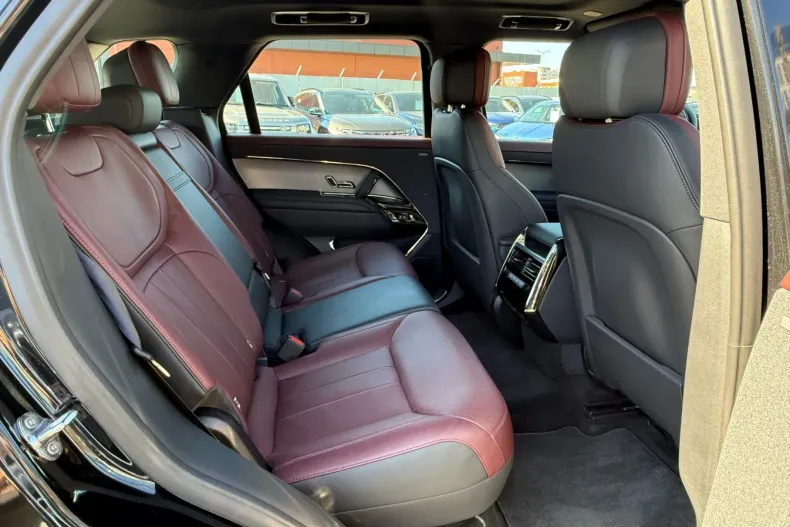 Land Rover Range Rover Sport din 2024 cu 7.001 km - oferta LAN142333 - foto 23