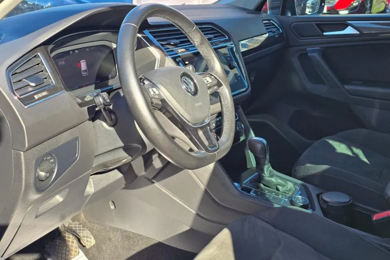 Volkswagen Tiguan din 2020 cu 95.988 km - oferta VOL142334 - foto 11