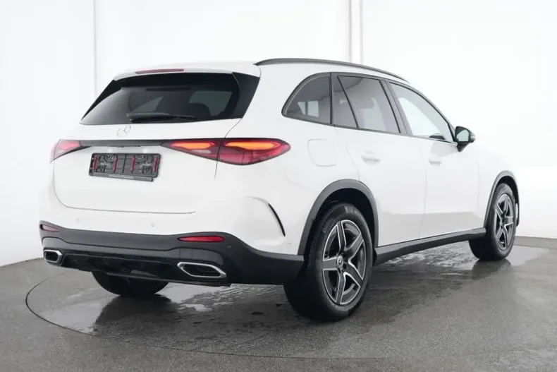 Mercedes-Benz GLC din 2025 cu 15.243 km - oferta MER142357 - foto 2