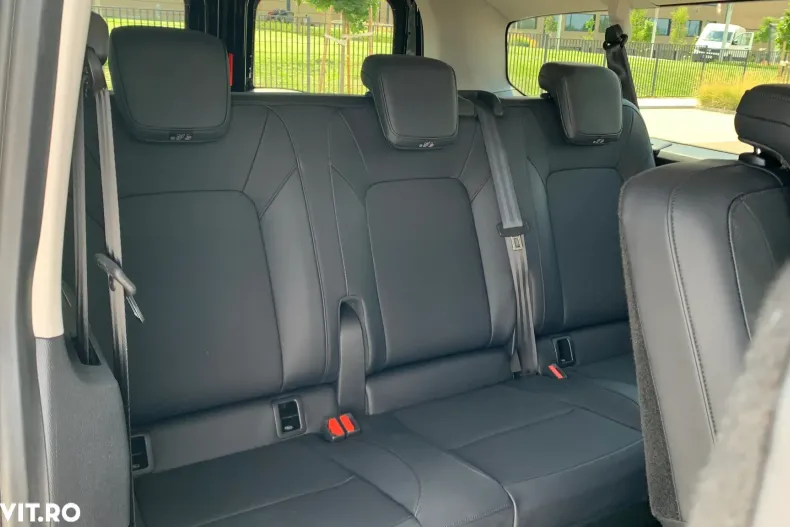 Ford Tourneo Custom din 2025 cu 26.020 km - oferta FOR142380 - foto 9