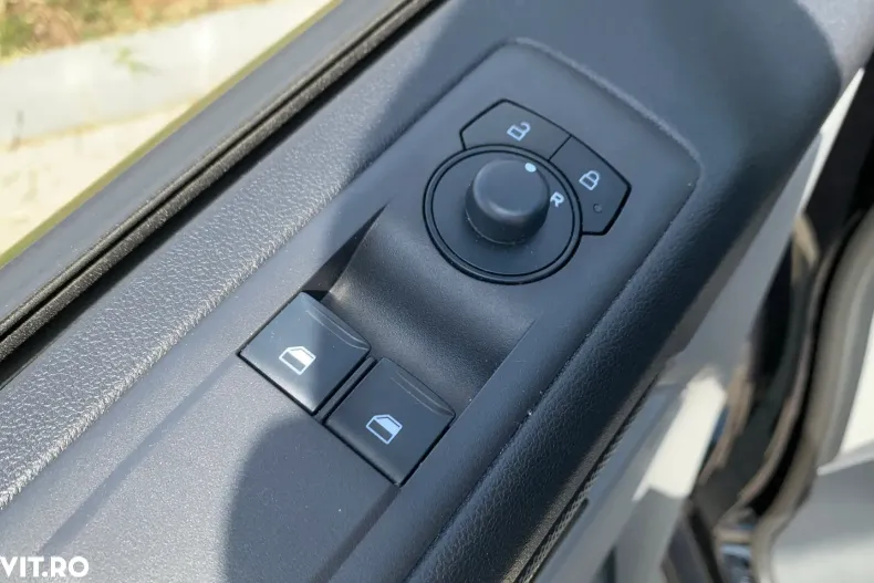 Ford Tourneo Custom din 2025 cu 26.020 km - oferta FOR142380 - foto 19