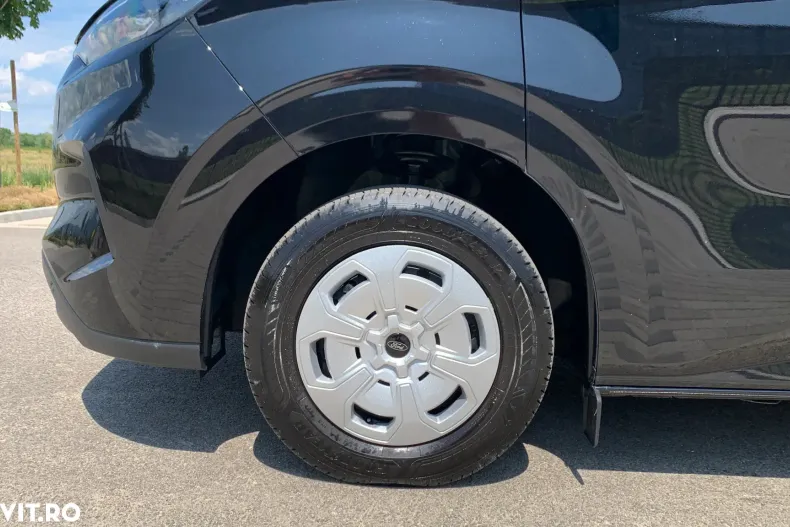 Ford Tourneo Custom din 2025 cu 26.020 km - oferta FOR142380 - foto 23
