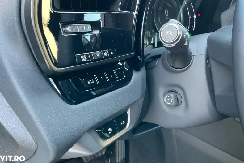 Lexus Seria RX din 2023 cu 18.239 km - oferta LEX142385 - foto 7