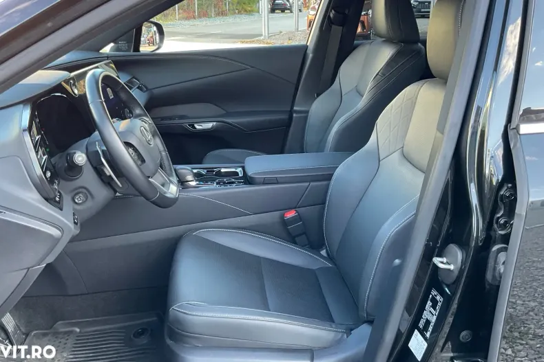 Lexus Seria RX din 2023 cu 18.239 km - oferta LEX142385 - foto 30