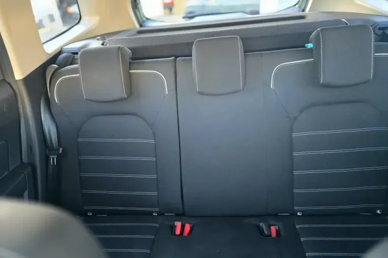 Dacia Duster din 2022 cu 42.900 km - oferta DAC142390 - foto 18