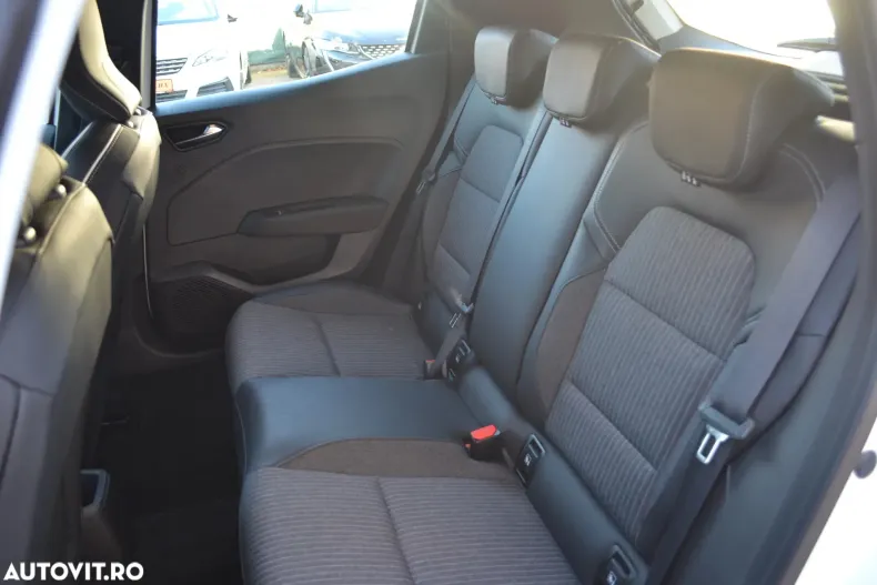 Renault Clio din 2021 cu 3.749 km - oferta REN142392 - foto 14