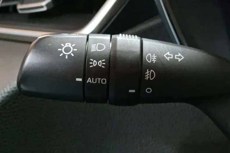 Toyota Corolla din 2021 cu 122.087 km - oferta TOY142407 - foto 27