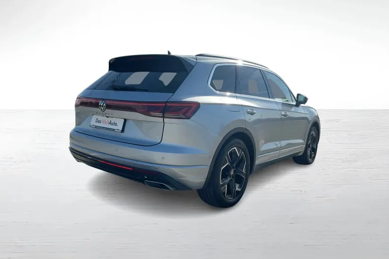 Volkswagen Touareg din 2024 cu 52.152 km - oferta VOL142457 - foto 5