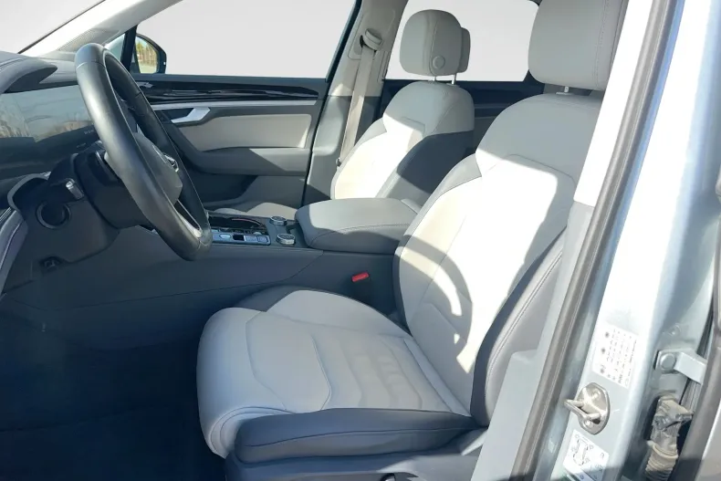 Volkswagen Touareg din 2024 cu 52.152 km - oferta VOL142457 - foto 11