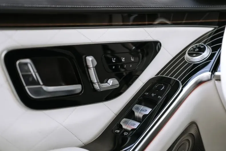 Mercedes-Benz S din 2025 cu 6.000 km - oferta MER142462 - foto 19