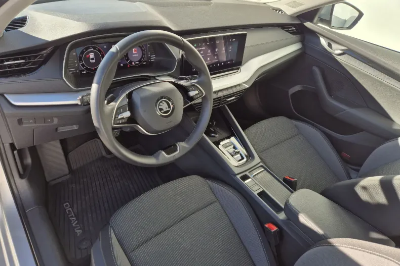 Skoda Octavia din 2024 cu 14.891 km - oferta SKO142468 - foto 9