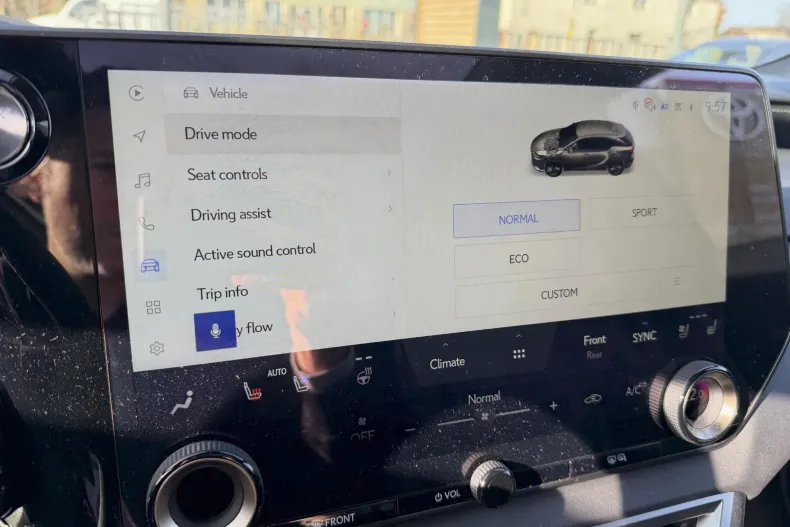 Lexus Seria RX din 2025 cu 5.870 km - oferta LEX142486 - foto 11