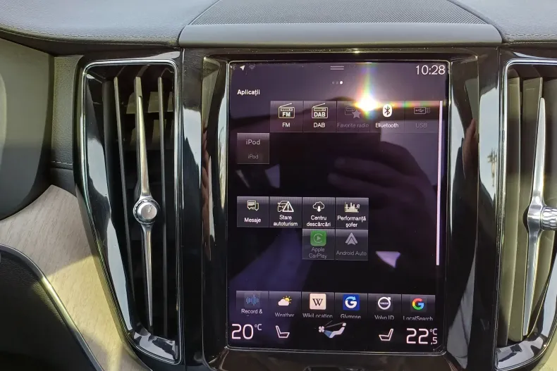 Volvo XC60 din 2020 cu 65.671 km - oferta VOL142495 - foto 25