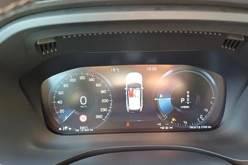 Volvo XC60 din 2020 cu 65.671 km - oferta VOL142495 - foto 37