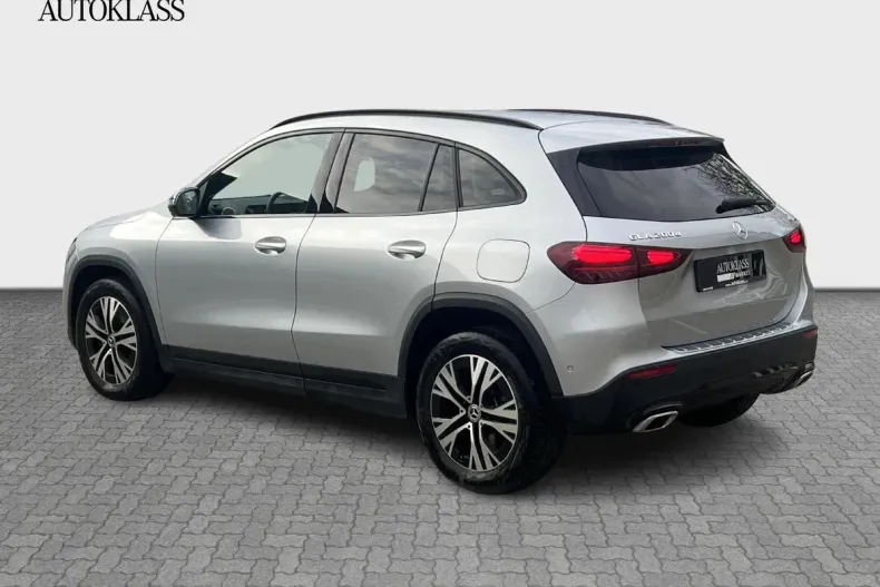 Mercedes-Benz GLA din 2024 cu 23.424 km - oferta MER142497 - foto 3