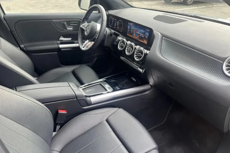 Mercedes-Benz GLA din 2024 cu 23.424 km - oferta MER142497 - foto 16