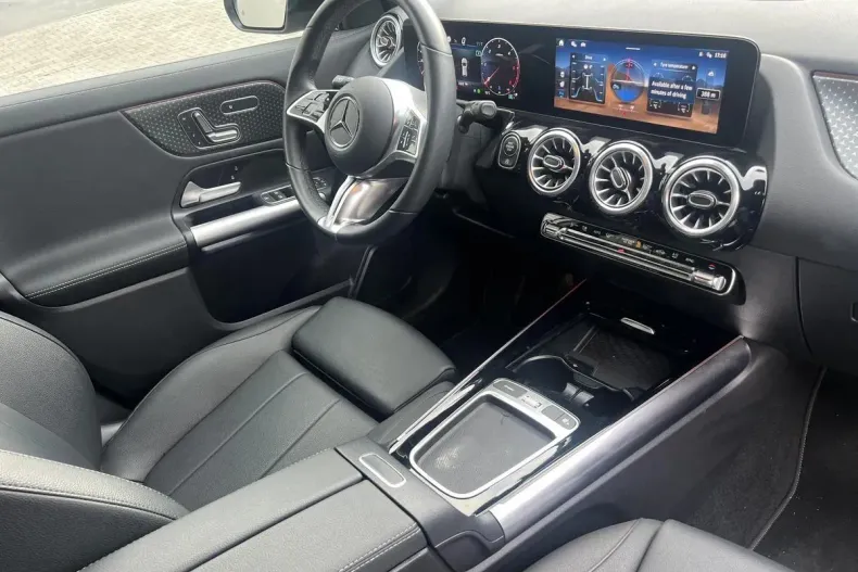 Mercedes-Benz GLA din 2024 cu 23.424 km - oferta MER142497 - foto 17