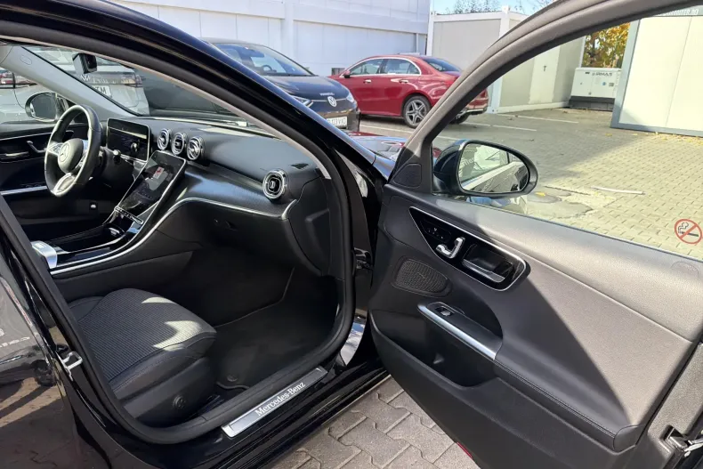 Mercedes-Benz C din 2025 cu 19.609 km - oferta MER142498 - foto 16