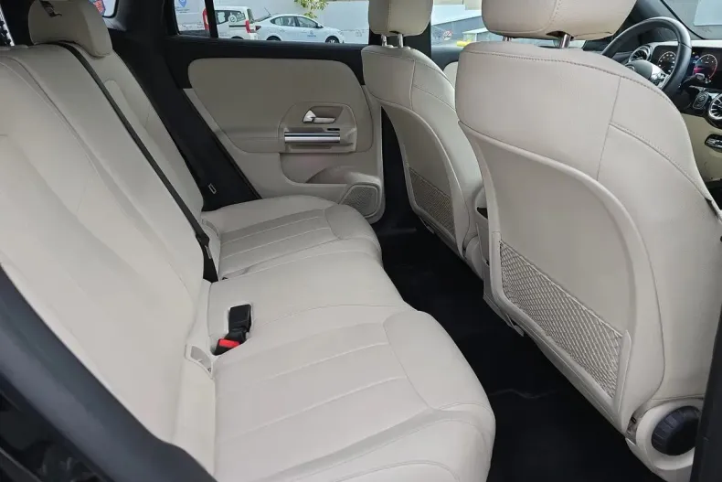 Mercedes-Benz GLA din 2024 cu 21.165 km - oferta MER142501 - foto 14