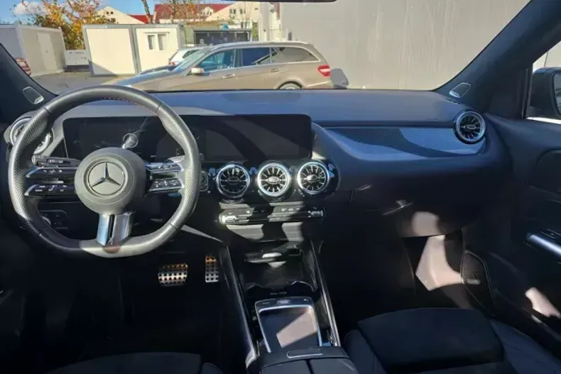 Mercedes-Benz GLA din 2024 cu 26.500 km - oferta MER142503 - foto 11