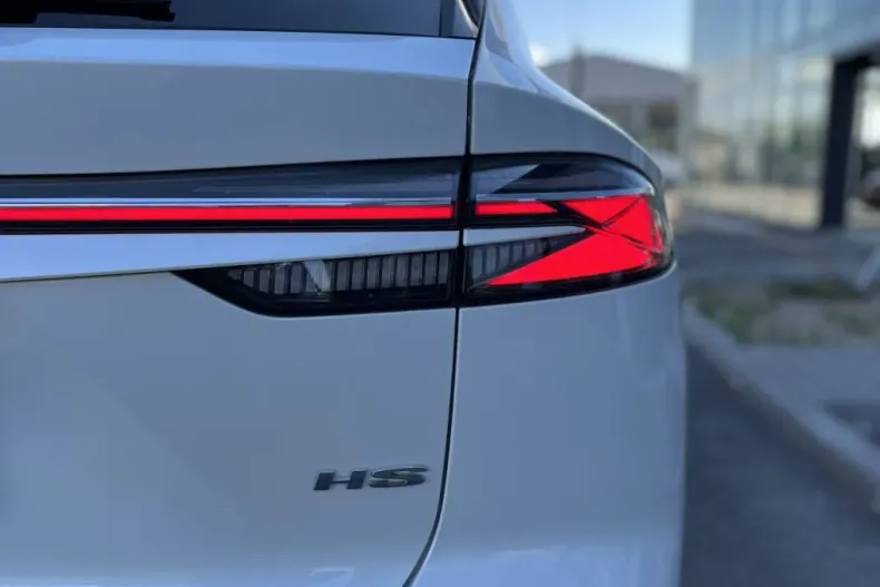 MG HS din 2024 cu 1 km - oferta MG0142505 - foto 7