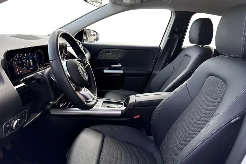 Mercedes-Benz GLA din 2024 cu 21.664 km - oferta MER142510 - foto 14