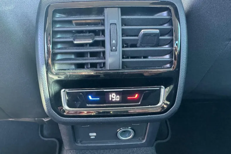 Volkswagen Passat din 2022 cu 84.500 km - oferta VOL142520 - foto 16