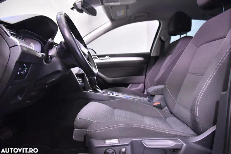 Volkswagen Passat din 2020 cu 99.827 km - oferta VOL142545 - foto 24