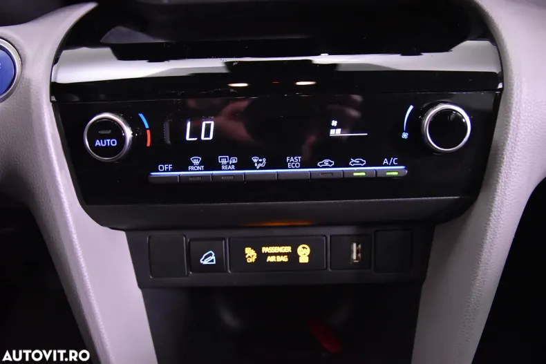 Toyota Yaris Cross din 2022 cu 49.421 km - oferta TOY142547 - foto 18