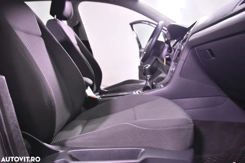 Volkswagen Golf din 2019 cu 122.425 km - oferta VOL142549 - foto 11