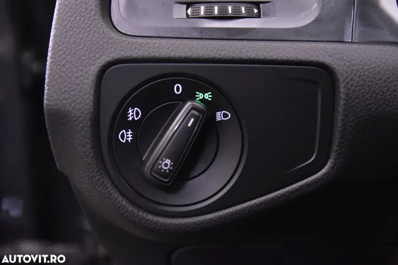 Volkswagen Golf din 2019 cu 122.425 km - oferta VOL142549 - foto 14