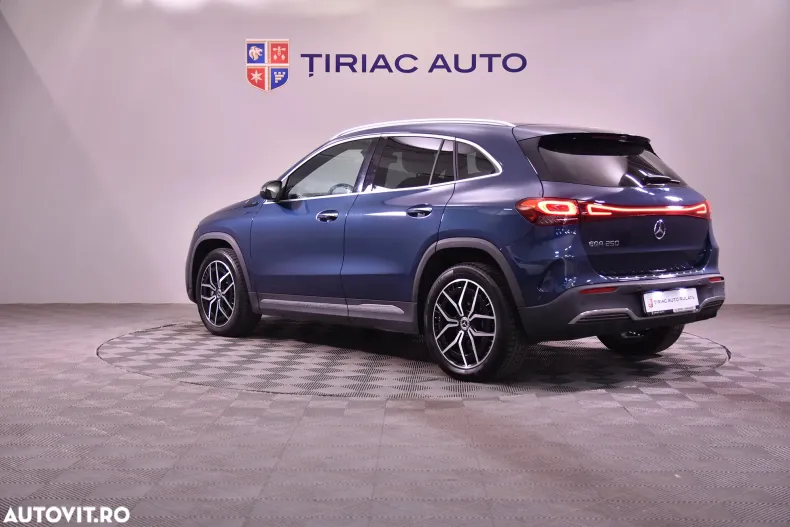 Mercedes-Benz EQA din 2021 cu 46.402 km - oferta MER142550 - foto 3