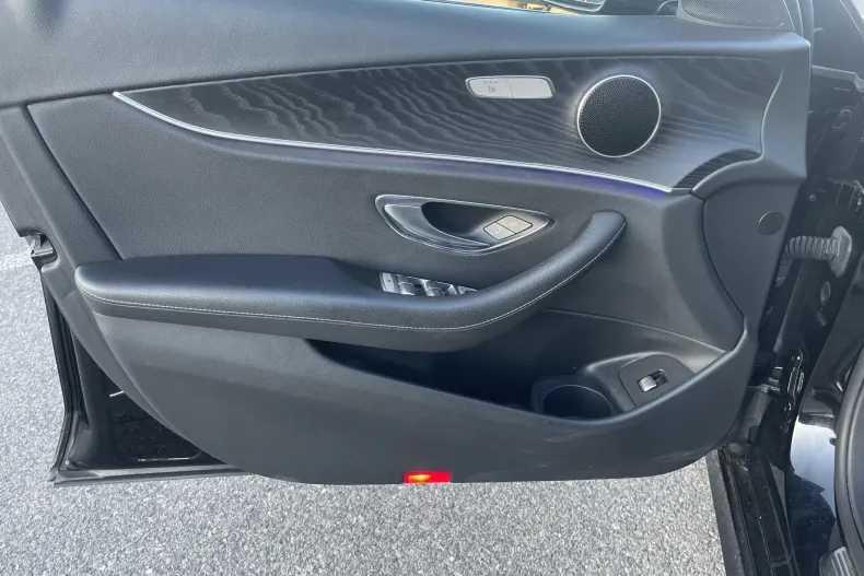 Mercedes-Benz E din 2021 cu 121.271 km - oferta MER142551 - foto 9