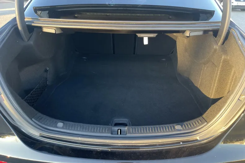 Mercedes-Benz E din 2021 cu 121.271 km - oferta MER142551 - foto 24