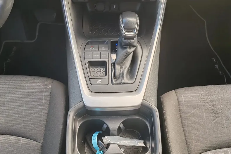 Toyota RAV4 din 2021 cu 102.000 km - oferta TOY142552 - foto 10