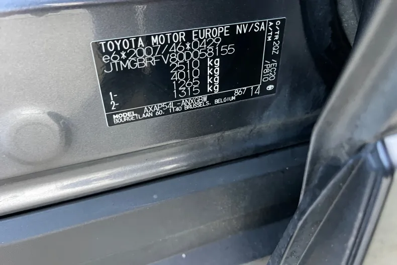 Toyota RAV4 din 2021 cu 180.000 km - oferta TOY142568 - foto 40