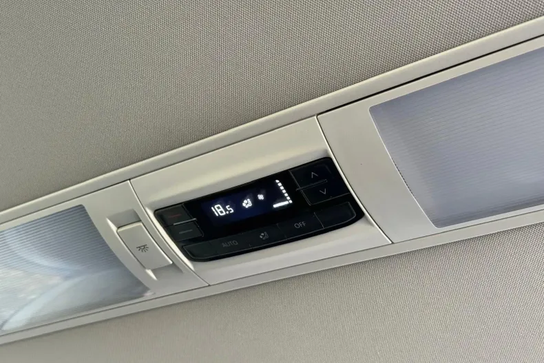 Volkswagen Caravelle din 2019 cu 172.000 km - oferta VOL142579 - foto 22