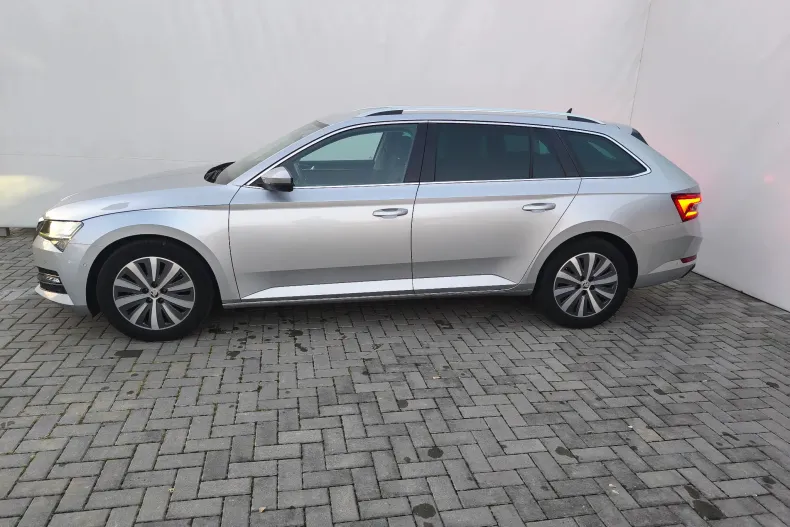 Skoda Superb din 2022 cu 147.113 km - oferta SKO142584 - foto 2