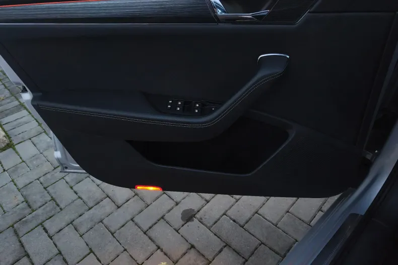 Skoda Superb din 2022 cu 147.113 km - oferta SKO142584 - foto 9