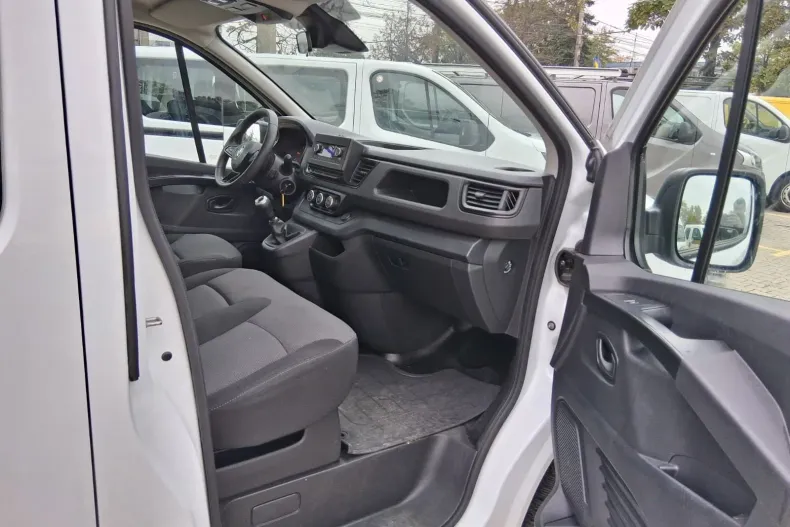 Renault Trafic din 2023 cu 70.185 km - oferta REN142589 - foto 7