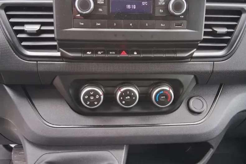 Renault Trafic din 2023 cu 70.185 km - oferta REN142589 - foto 13