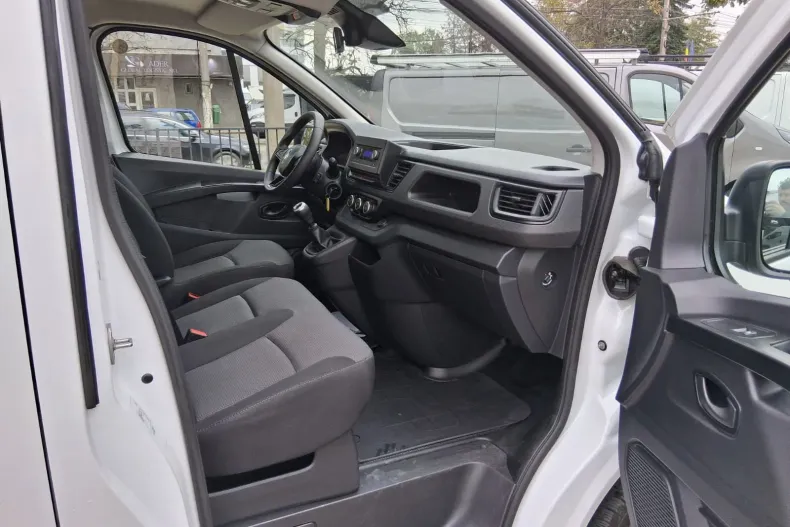 Renault Trafic din 2023 cu 66.032 km - oferta REN142591 - foto 13
