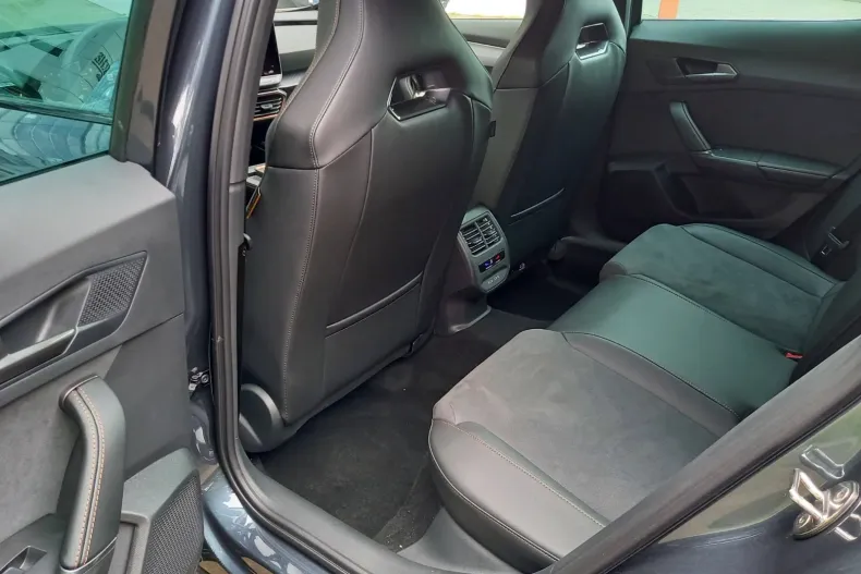 Cupra Formentor din 2025 cu 2.600 km - oferta CUP142599 - foto 17