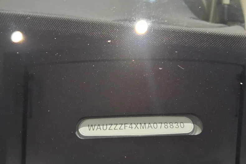 Audi A4 din 2021 cu 52.313 km - oferta AUD142603 - foto 4