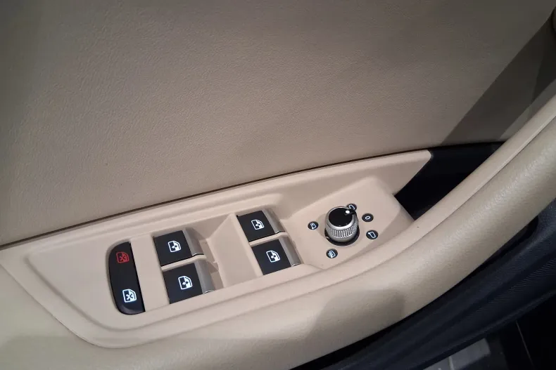 Audi A4 din 2021 cu 52.313 km - oferta AUD142603 - foto 11